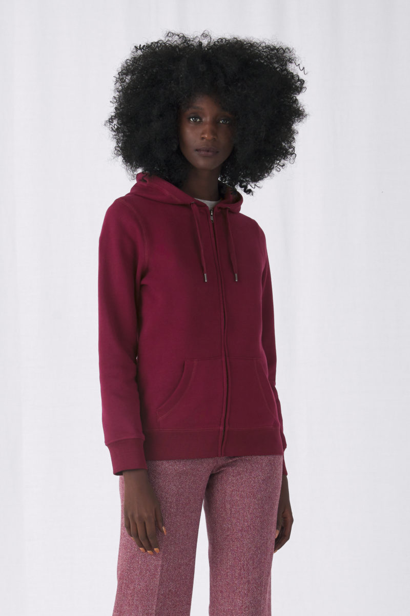 I_WW03Q_Queen-zipped-hood_women_dark-cherry_01_crop