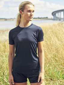 Neutral Ladies´ Performance T-Shirt R81001 Model 1