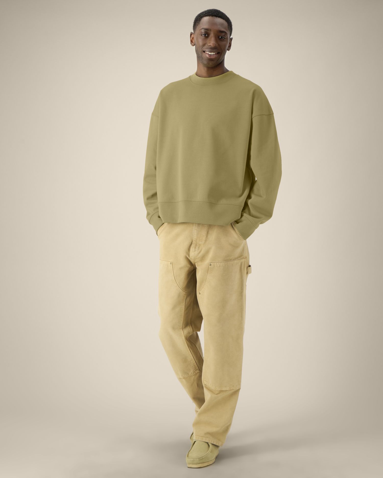 Stanley Stella Ryler STSU255 Faded Olive Studio Front Main 10 Stanley Stella Ryler STSU255 Faded Olive Studio Front Main 10